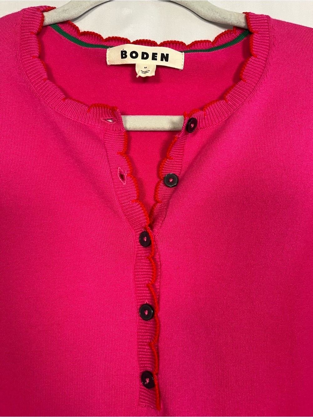 Boden pru scallop hem trim Henley tshirt pink puff sleeves EUC SZ M - Picture 4 of 9